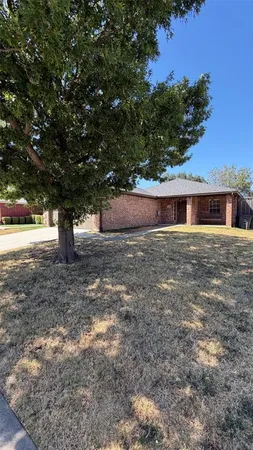 $2,200 | 1035 Port Isabel Drive, Little Elm, TX 75068