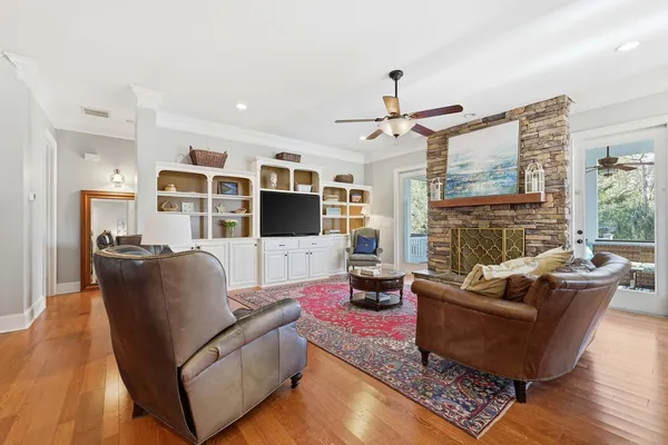$1,400,000 | 2216 Beckenham Drive, Mount Pleasant, SC 29466