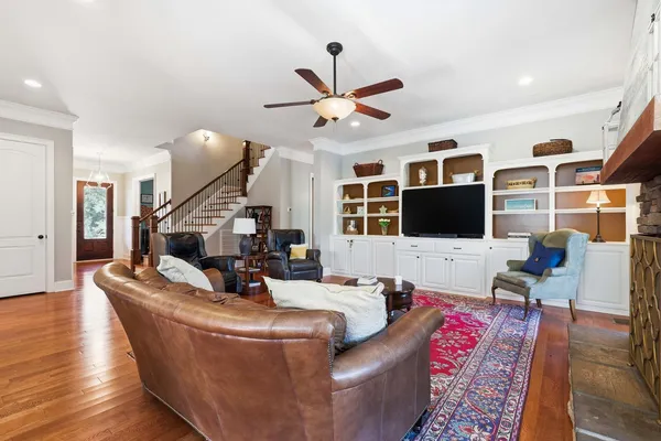 $1,400,000 | 2216 Beckenham Drive, Mount Pleasant, SC 29466