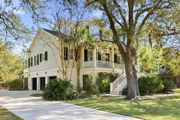 $1,400,000 | 2216 Beckenham Drive, Mount Pleasant, SC 29466