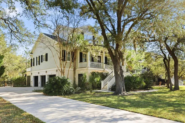 $1,400,000 | 2216 Beckenham Drive, Mount Pleasant, SC 29466