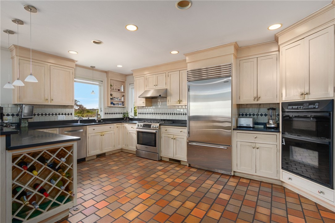 40 Little Harbor Road Tiverton, RI 02878 - Photo 20 of 50