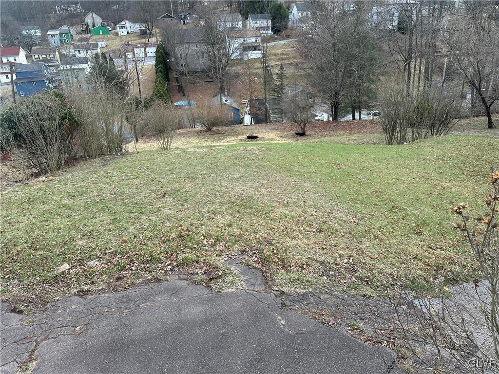 220 Entwistle Street Weatherly, PA 18255 - Photo 4 of 5