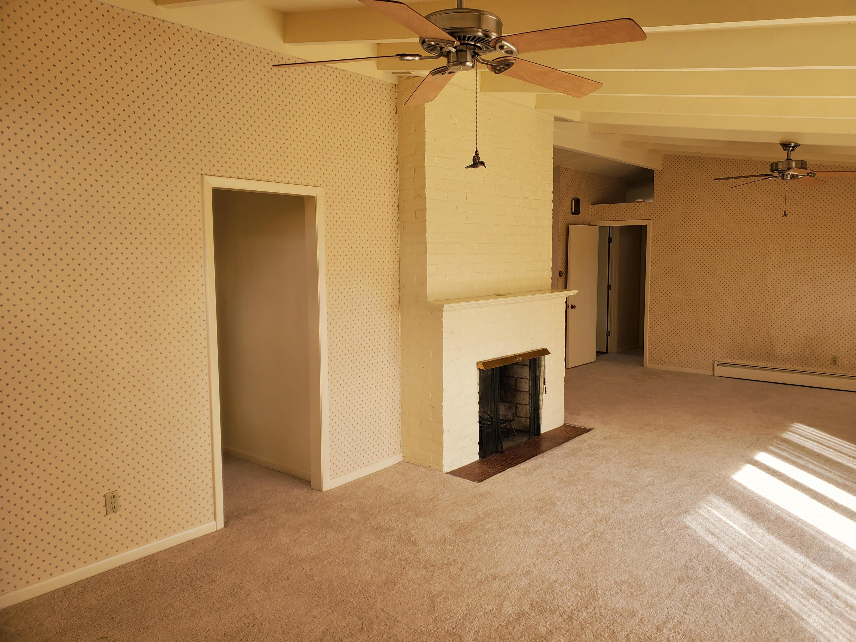 3118 Longhorn Road Roanoke, VA 24018 - Photo 2 of 11 unnamed (2)