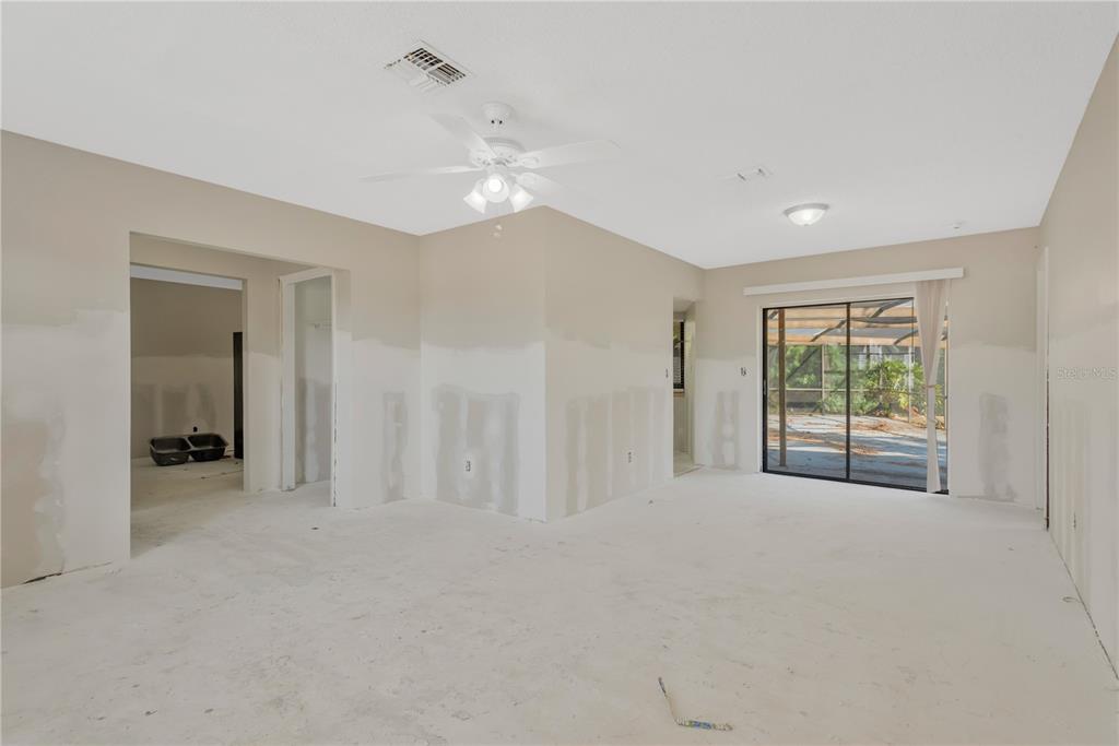 6507 Manila Palm Way Apollo Beach, FL 33572 - Photo 11 of 27