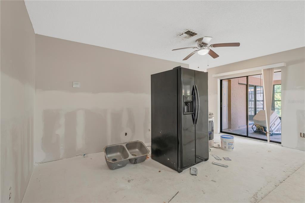 6507 Manila Palm Way Apollo Beach, FL 33572 - Photo 13 of 27
