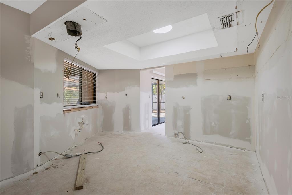 6507 Manila Palm Way Apollo Beach, FL 33572 - Photo 14 of 27