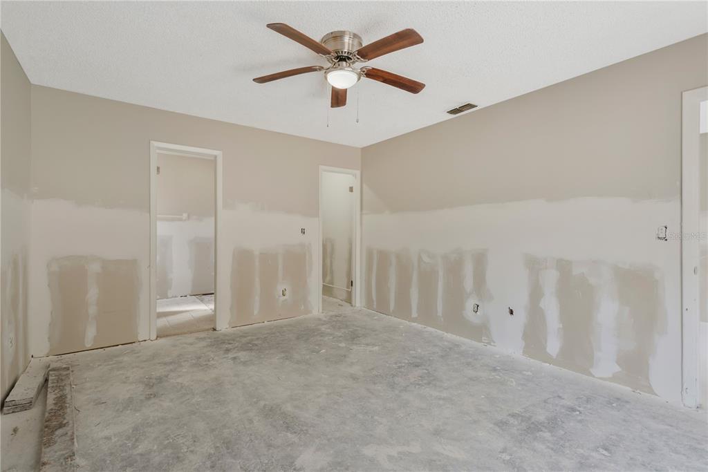 6507 Manila Palm Way Apollo Beach, FL 33572 - Photo 6 of 27