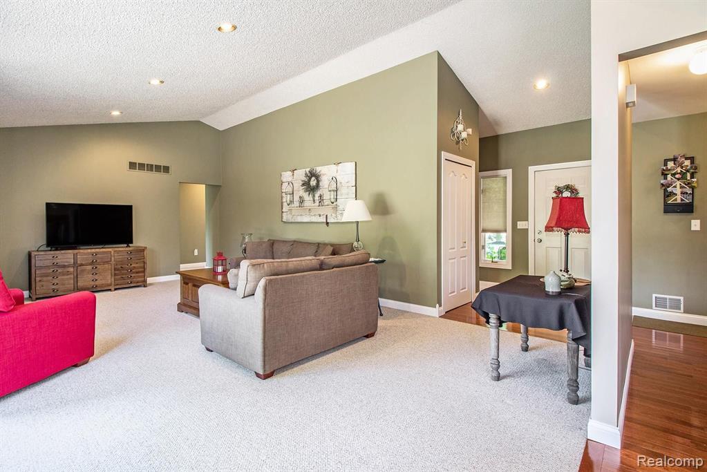 3587 Cedar Lake Road Howell, MI 48843 - Photo 13 of 38