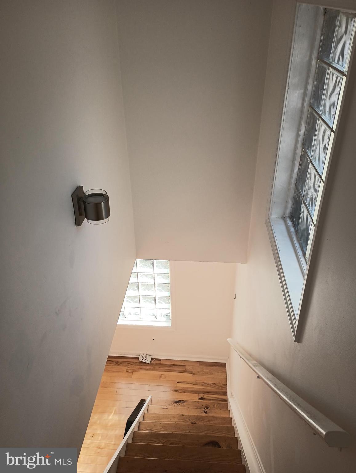 934 New Market Street, Unit 2R Philadelphia, PA 19123 - Photo 16 of 37