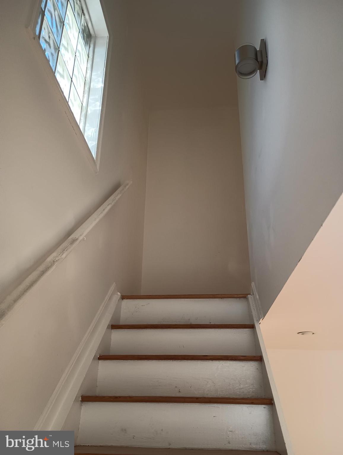 934 New Market Street, Unit 2R Philadelphia, PA 19123 - Photo 17 of 37