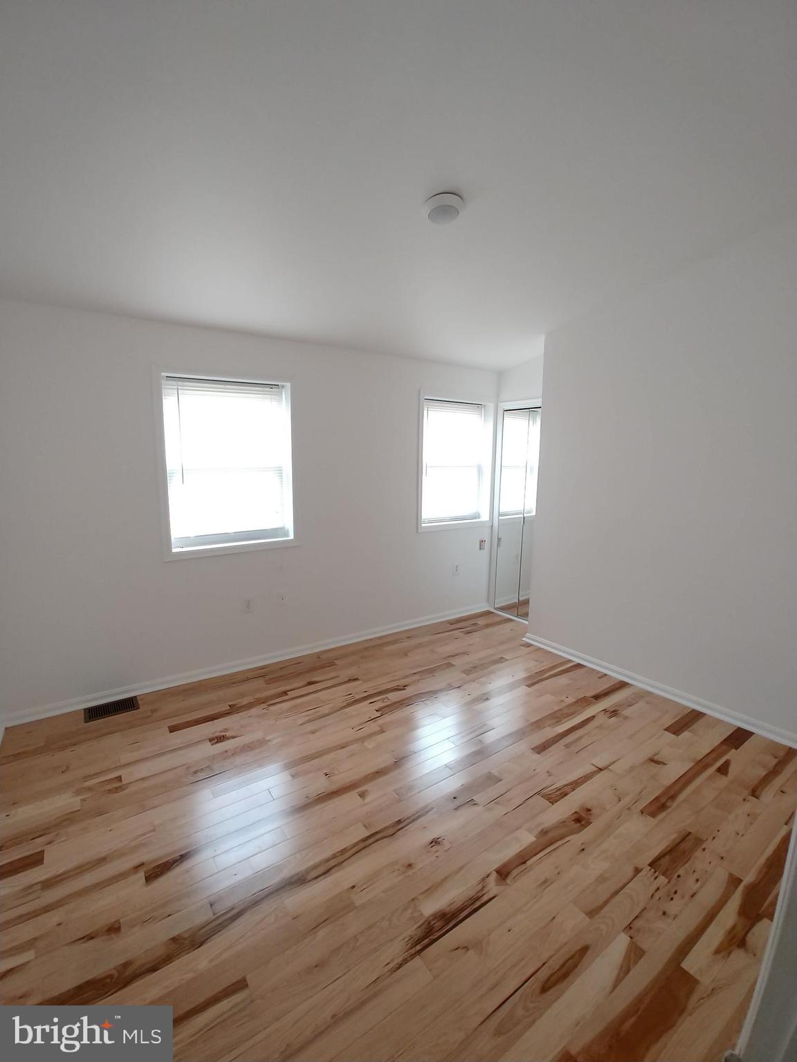 934 New Market Street, Unit 2R Philadelphia, PA 19123 - Photo 19 of 37