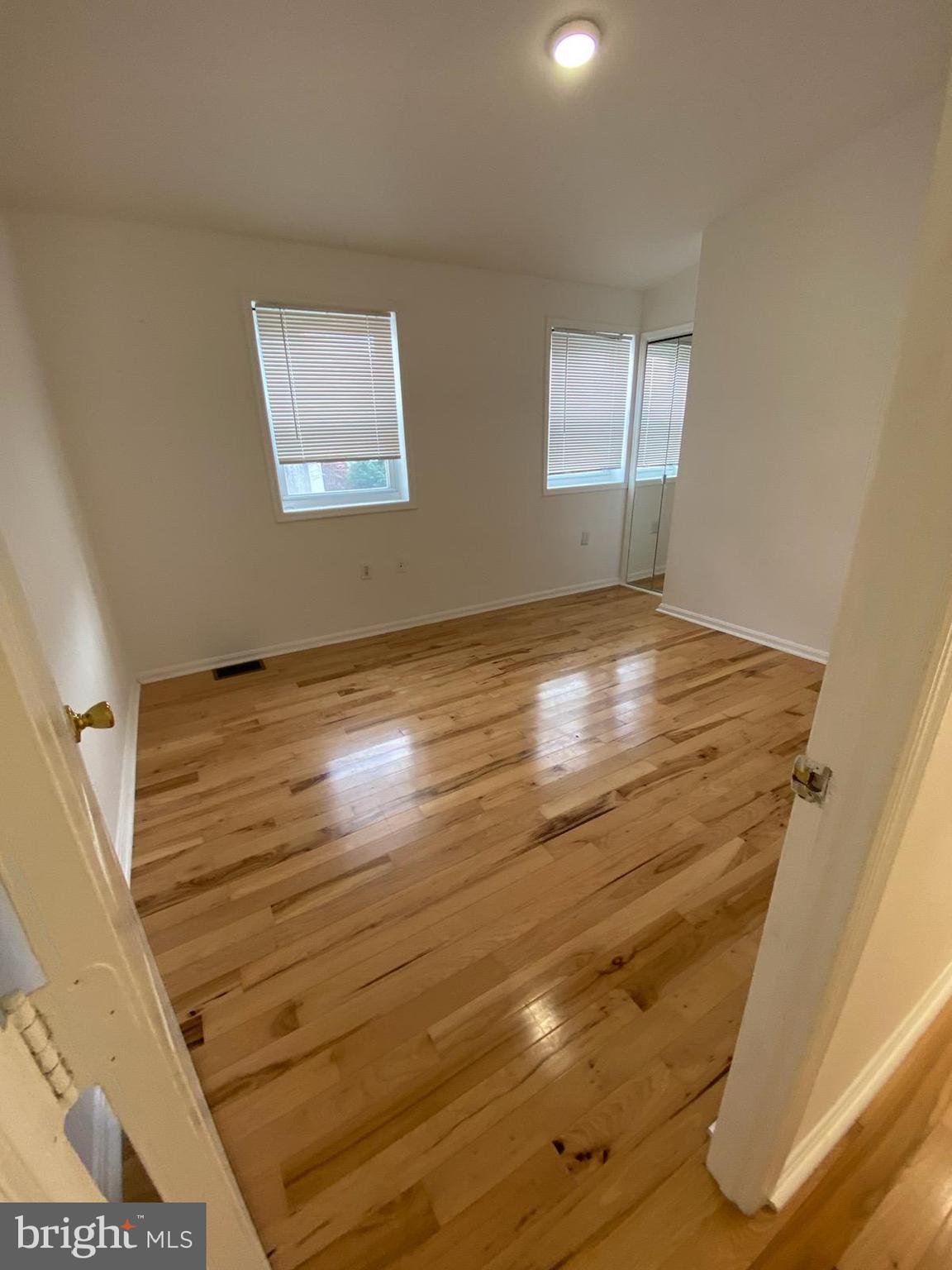 934 New Market Street, Unit 2R Philadelphia, PA 19123 - Photo 25 of 37