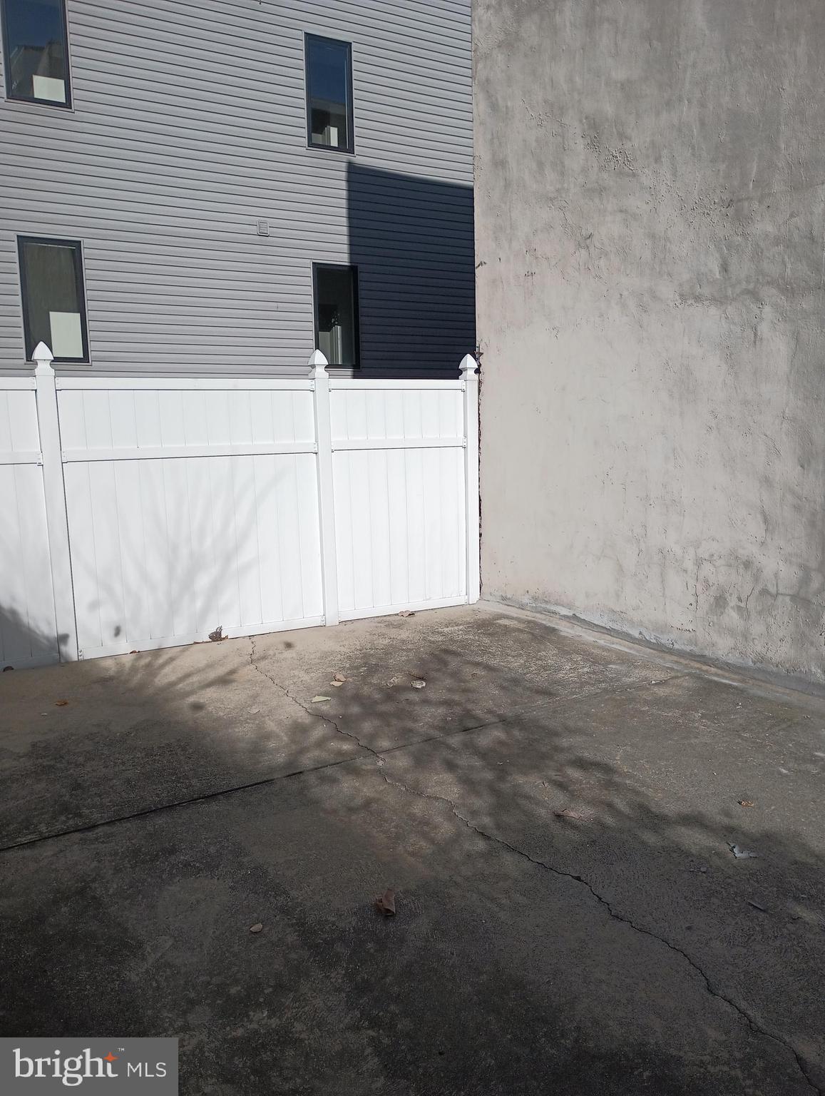 934 New Market Street, Unit 2R Philadelphia, PA 19123 - Photo 35 of 37
