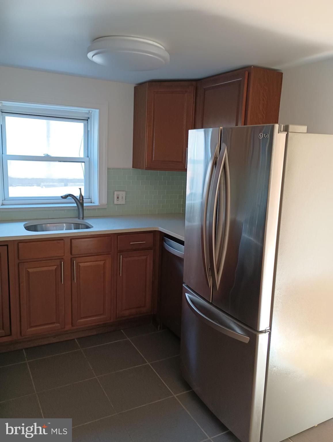 934 New Market Street, Unit 2R Philadelphia, PA 19123 - Photo 8 of 37