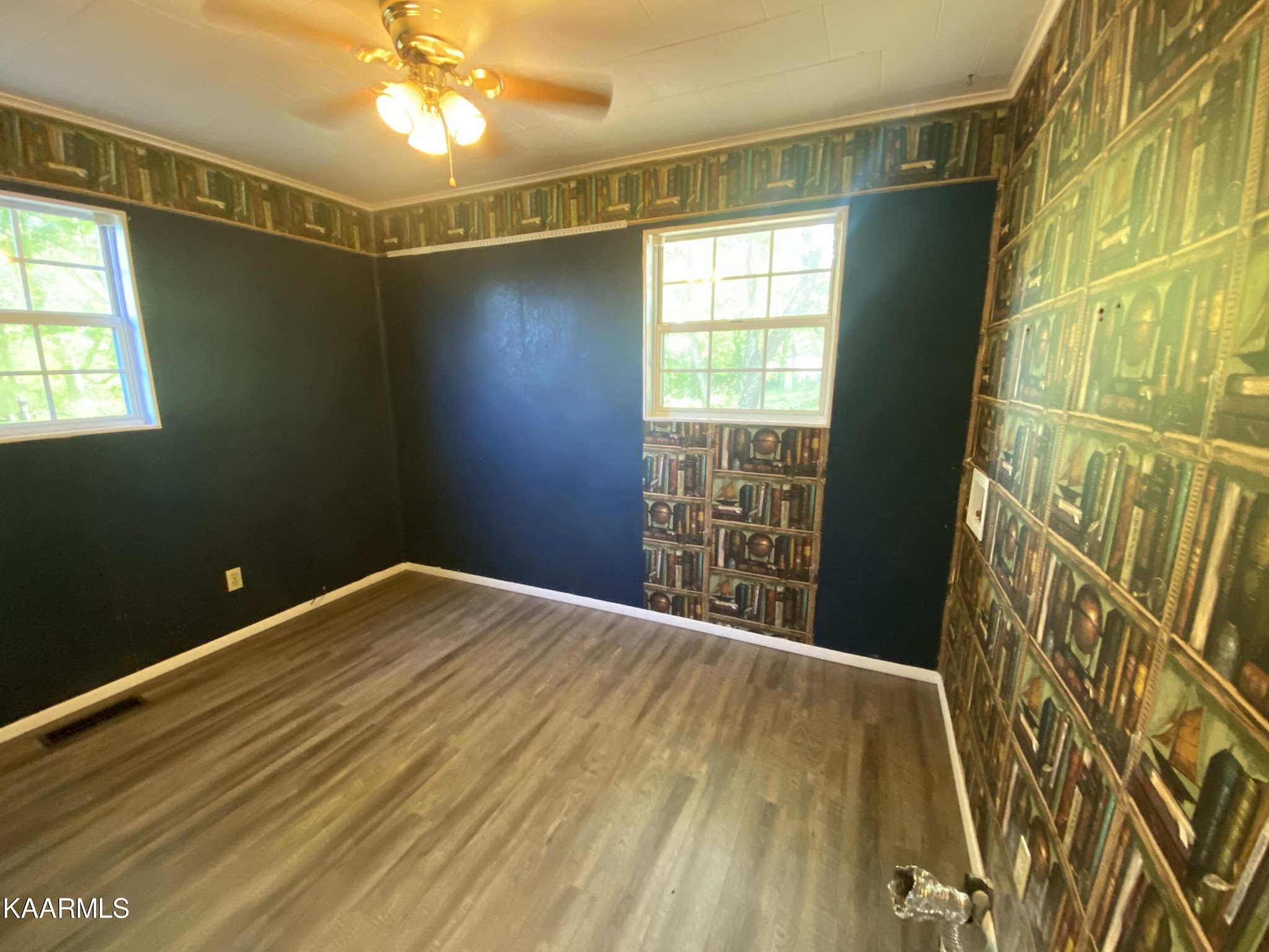 132 Dustin Lane Oneida, TN 37841 - Photo 20 of 27 a view of an empty room with a window