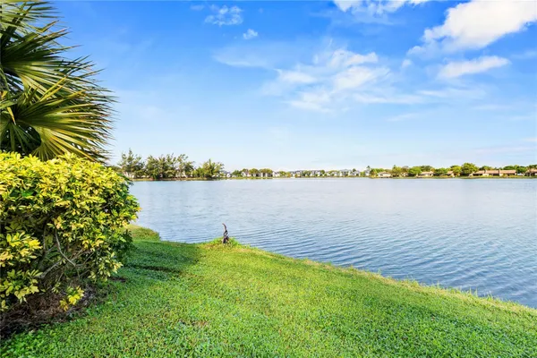 $230,000 | 5510 Lakeside Drive, Unit 106, Margate, FL 33063