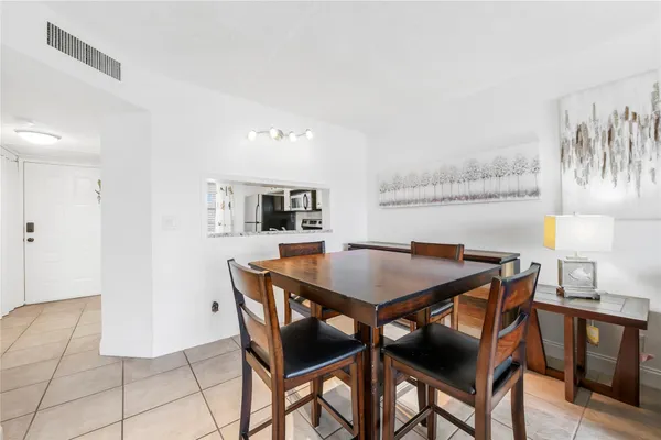 $230,000 | 5510 Lakeside Drive, Unit 106, Margate, FL 33063