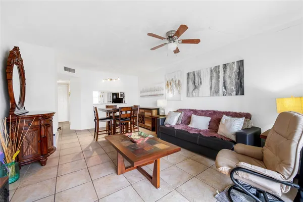 $230,000 | 5510 Lakeside Drive, Unit 106, Margate, FL 33063