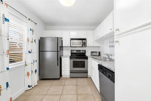 $230,000 | 5510 Lakeside Drive, Unit 106, Margate, FL 33063