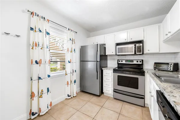 $230,000 | 5510 Lakeside Drive, Unit 106, Margate, FL 33063