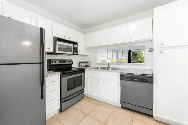 $230,000 | 5510 Lakeside Drive, Unit 106, Margate, FL 33063