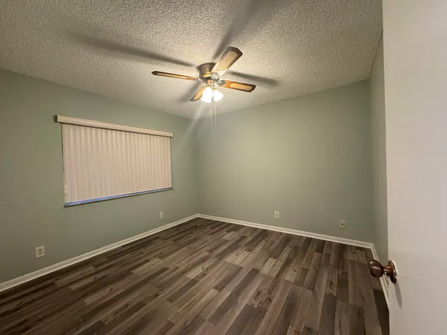 $1,950 | 7281 Amberly Lane, Unit 206, Delray Beach, FL 33446