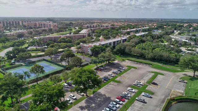 $1,950 | 7281 Amberly Lane, Unit 206, Delray Beach, FL 33446