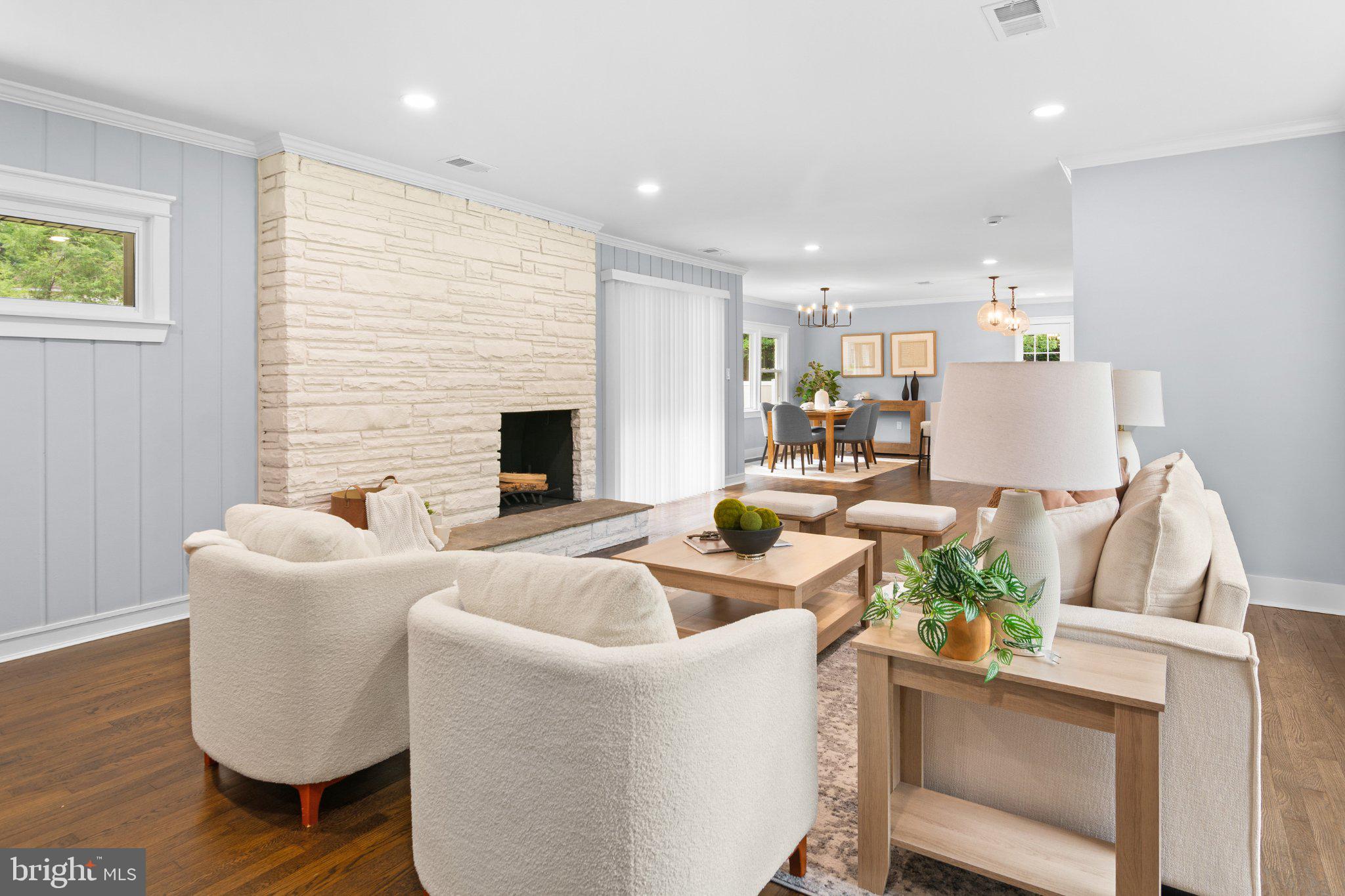 14200 Dav Road Rockville, MD 20850 - Photo 36 of 60 Bright and inviting open living space.