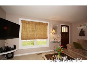 2013 East Buchanan Street Springfield, IL 62703 - Photo 5 of 14
