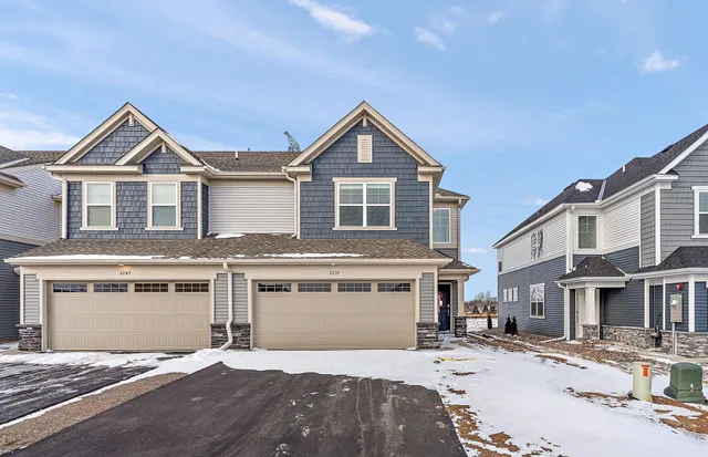 $2,450 | 2239 Tyrone Drive South, Shakopee, MN 55379