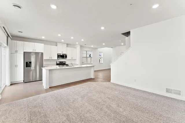 $2,450 | 2239 Tyrone Drive South, Shakopee, MN 55379