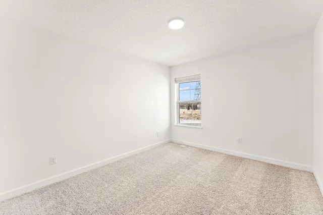 $2,450 | 2239 Tyrone Drive South, Shakopee, MN 55379