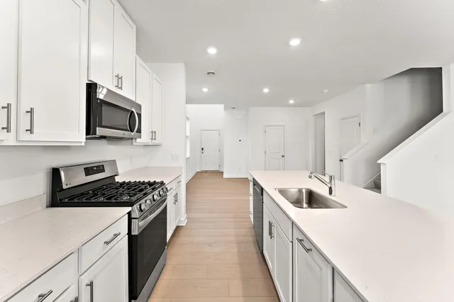 $2,450 | 2239 Tyrone Drive South, Shakopee, MN 55379