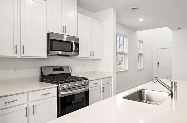 $2,450 | 2239 Tyrone Drive South, Shakopee, MN 55379