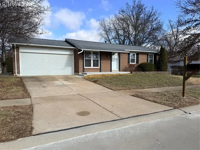 $179,900 | 1577 Boardwalk Avenue, Florissant, MO 63031