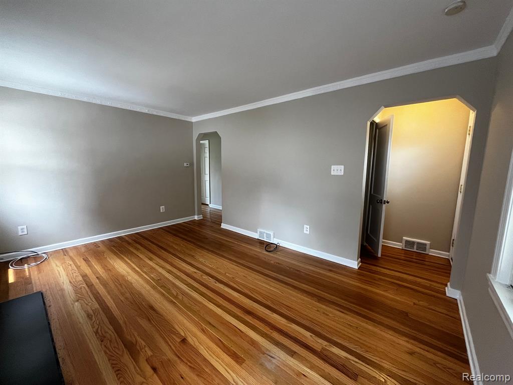 6734 Rosedale Boulevard Allen Park, MI 48101 - Photo 12 of 26