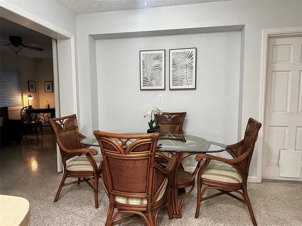 $2,700 | 3605 Iroquois Avenue, Sarasota, FL 34234
