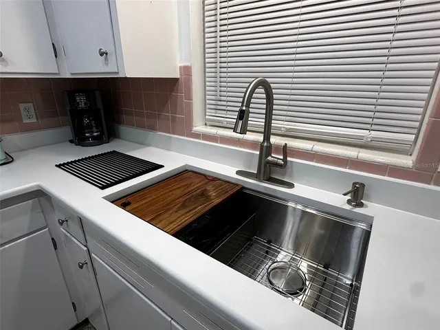 $2,650 | 3605 Iroquois Avenue, Sarasota, FL 34234