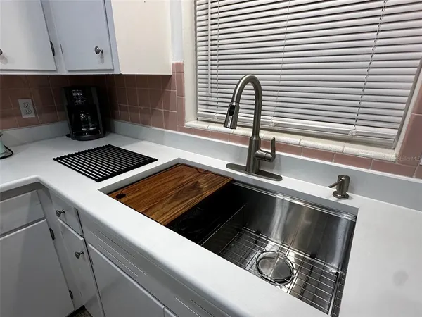 $2,700 | 3605 Iroquois Avenue, Sarasota, FL 34234