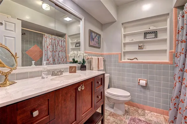 $2,650 | 3605 Iroquois Avenue, Sarasota, FL 34234