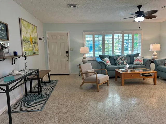 $2,650 | 3605 Iroquois Avenue, Sarasota, FL 34234