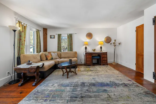 $630,000 | 68 Doe Lane, Newbury, VT 05051