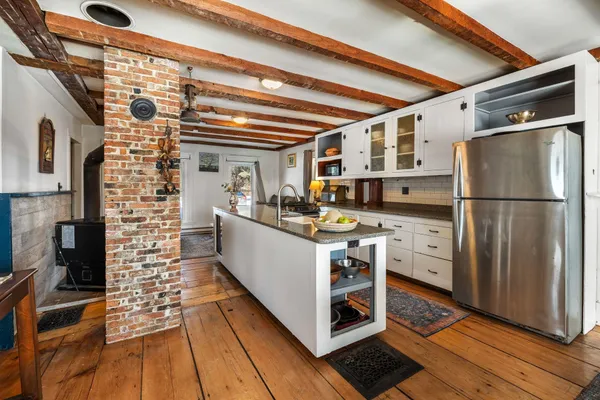 $630,000 | 68 Doe Lane, Newbury, VT 05051