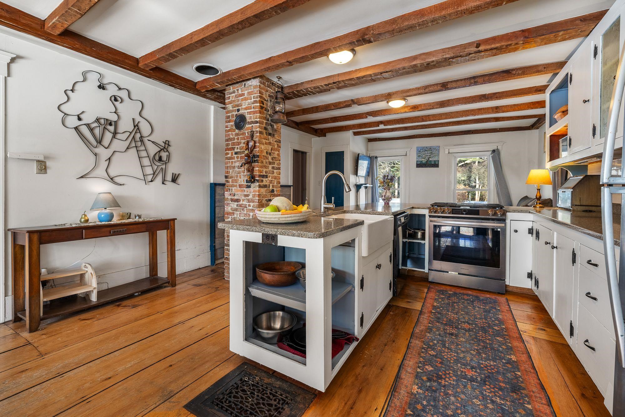 68 Doe Lane Newbury, VT 05051 - Photo 10 of 60