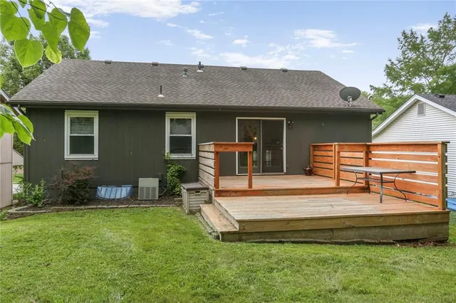 $317,000 | 1412 Northwest 63rd Terrace, Kansas City, MO 64118