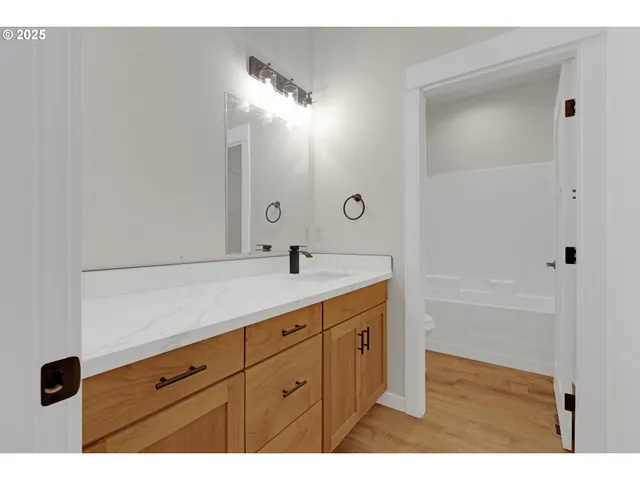 $430,000 | 845 Forest Heights Street, Sutherlin, OR 97479