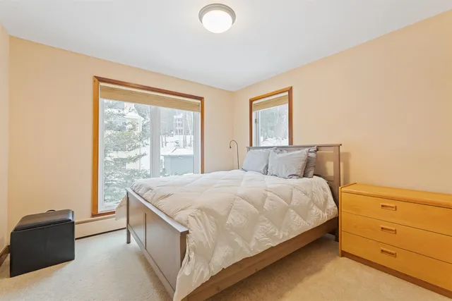 $699,000 | 4 L Trailside Village Way, Unit H34, West Dover, VT 05356