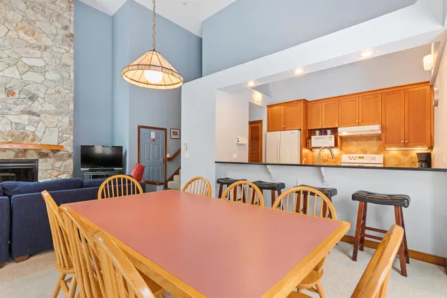 $699,000 | 4 L Trailside Village Way, Unit H34, West Dover, VT 05356