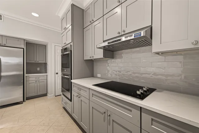 $3,995 | 16 Town Oaks Place, Bellaire, TX 77401